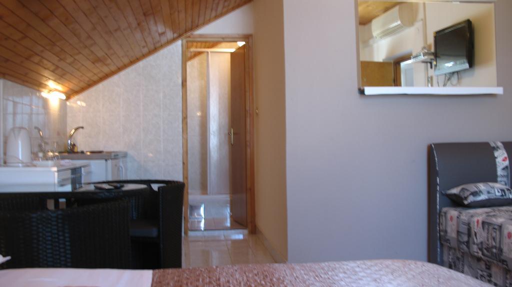 Krkahaus Hotel โลโซวาซ ภายนอก รูปภาพ