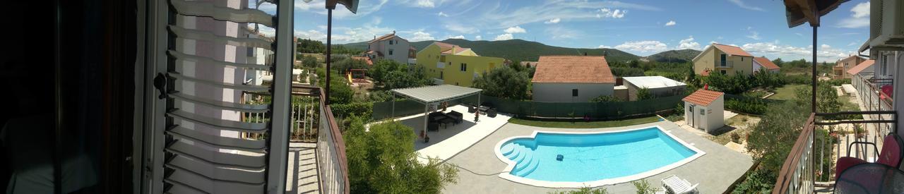 Krkahaus Hotel โลโซวาซ ภายนอก รูปภาพ