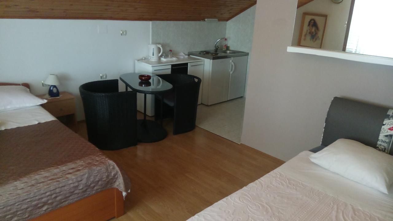 Krkahaus Hotel โลโซวาซ ภายนอก รูปภาพ